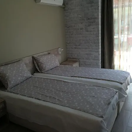 Apartment Studio 11 *